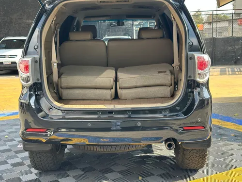 Toyota Fortuner Sr