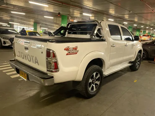 Toyota Hilux 2.5 Imv 100 hp 4x4