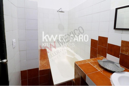 Casa De Los Cisnes En Venta En Aquiles Serdán A Una Cuadra De La Playa.