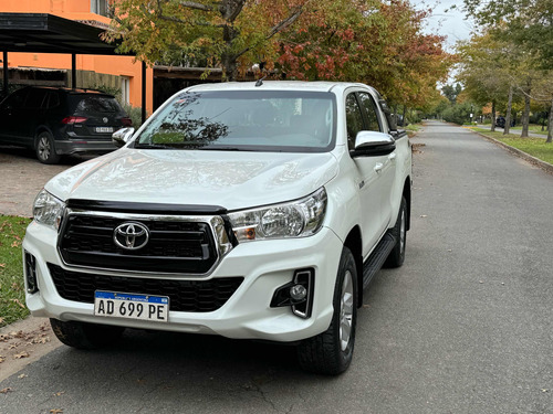 Toyota Hilux 2.8 Cd Srv 177cv 4x4