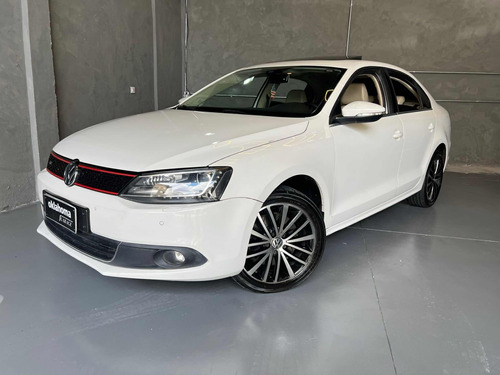 Volkswagen Jetta 2.0 Tsi Highline 4p 211 hp