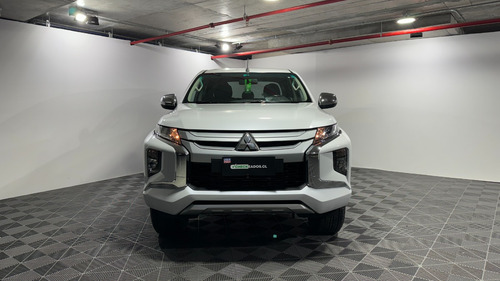 Mitsubishi L200 2.4 Dakar At CRS