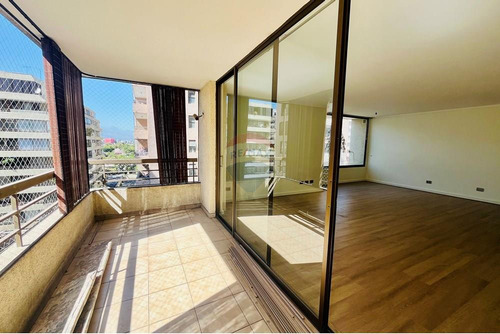 Espacioso Depto De 4 Dorm, 3 Bañ , 2 Estac Y Bod.