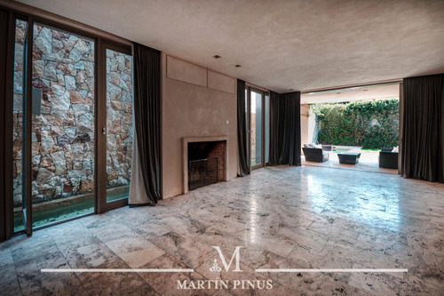 Hermosisisma Casa De Revista - 6 Amb - 735 M2 - 2 Coch - Arq. Pablo Sanchez Elia - Bajo Belgrano
