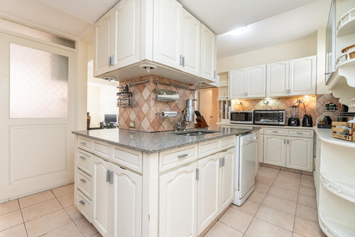 Magnífico Dúplex Reciclado! 4 Dormitorios Y 5 Baños - Suite - Balcón Con Parrilla!