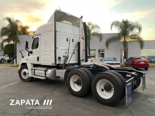 Imagen 4 de 6 de Freightliner Cascadia 2016