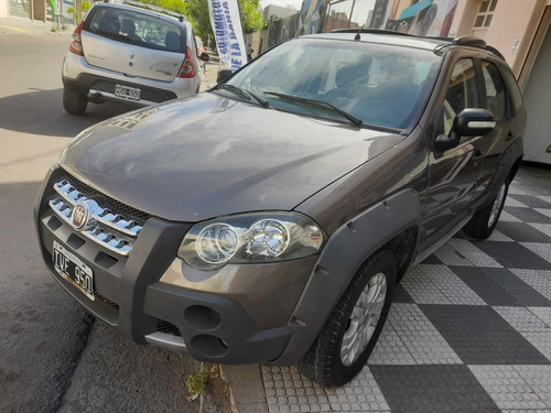 Fiat Palio 1.8 Adventure Locker