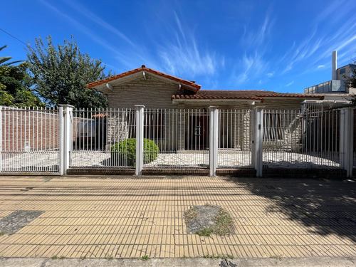 Venta Casa Castelar 4 Ambientes 