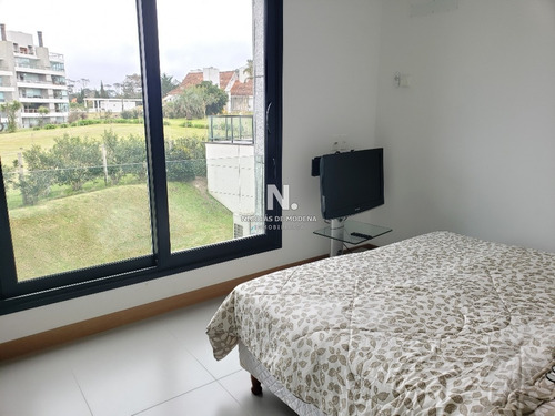 Oportunidad !!! Sea Breezes - Venta - Mansa - Punta Del Este - 3 Dormitorios - Piscina- Ref: 651