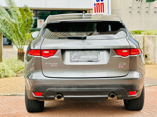 Jaguar F-PACE 2.0 Prestige 5p Gasolina