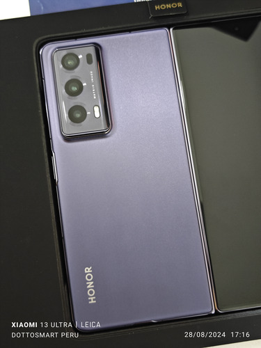 Honor Magic V2 / 256 Gb + 16 Gb Ram / Semi-new / 12 Cuotas