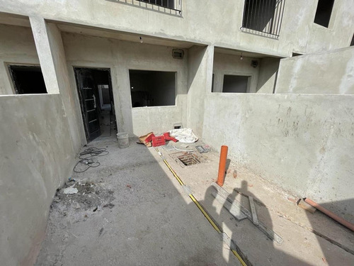 Imagen 2 de 16 de Triplex En Venta En José C. Paz Céntrico
