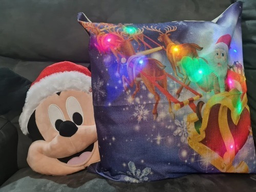 Funda Para Cojín Navideño Apariencia De Lino MORADO RENOS