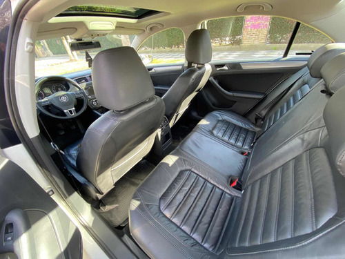 Imagen 8 de 11 de Volkswagen Vento 2.0 Sportline Tsi 200cv 2011