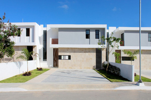 Casa En Venta En Privada En Dzityá
