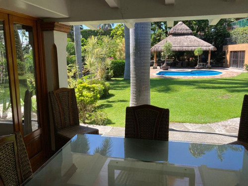 Casa En Privada En Palmira Tinguindin, Cuernavaca, Morelos - Crb-1194-cp