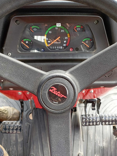 Tractor Zetor 75 Hp