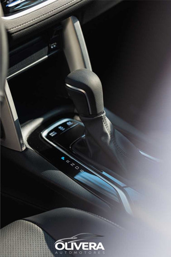 Imagen 8 de 12 de Toyota Corolla Cross Seg Hybrid 0km - Olivera Automotores