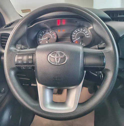 Toyota Hilux 2.7 SR Doble Cabina Mt
