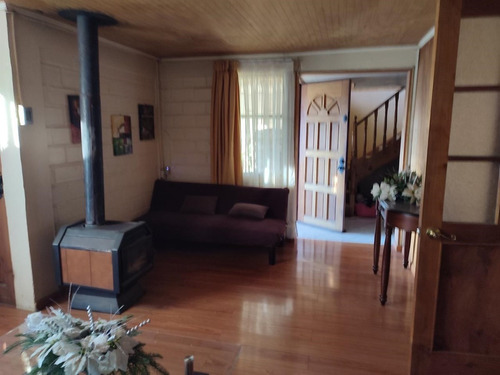 Casa En Los Fresnos, 3d, 2b Con Excelente Distribución