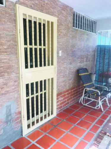 Apartamento De 82m2 En Caña De Azúcar En Maracay  S-9