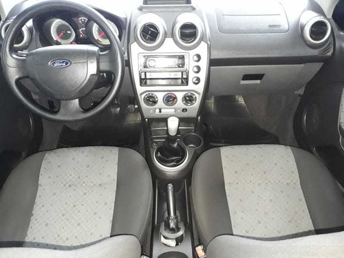 Imagem 9 de 15 de Ford Fiesta 1.6 8v Flex 2013