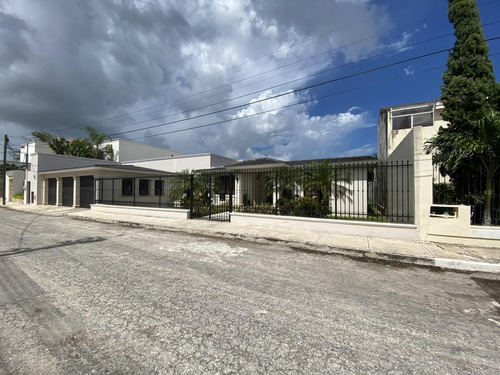 Imagen 1 de 30 de Renta Casa De Un Piso En Mérida !!! Amueblada $11´000,000.00
