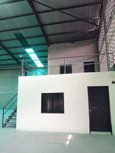 Se Alquila Galpón Avda Aragua