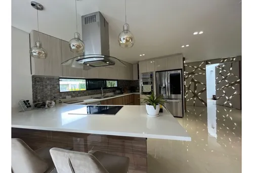 Casa Para La Venta En Medellín Las Palmas Parte Baja