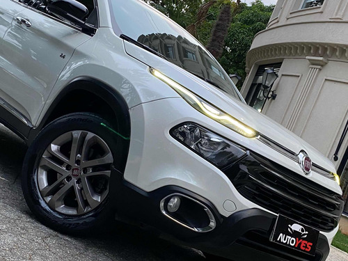 Fiat Toro 2.4 Volcano 16v Flex 4x2 Aut. 4p