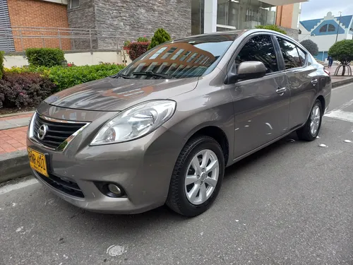 Nissan Versa 1.6 Advance