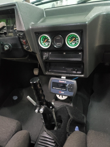Volkswagen Voyage 1.8 Turbo