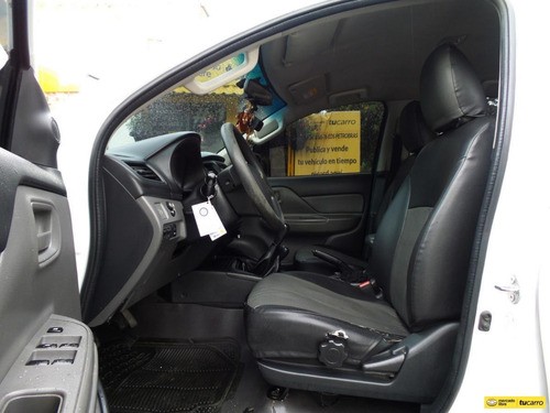 Imagen 14 de 19 de Mitsubishi L200 Sportero