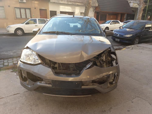 Imagen 1 de 11 de Toyota Etios Xs 1.5 Sedan