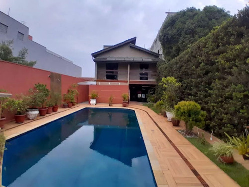 Sobrado Com 4 Dormitórios, Piscina E Churrasqueira