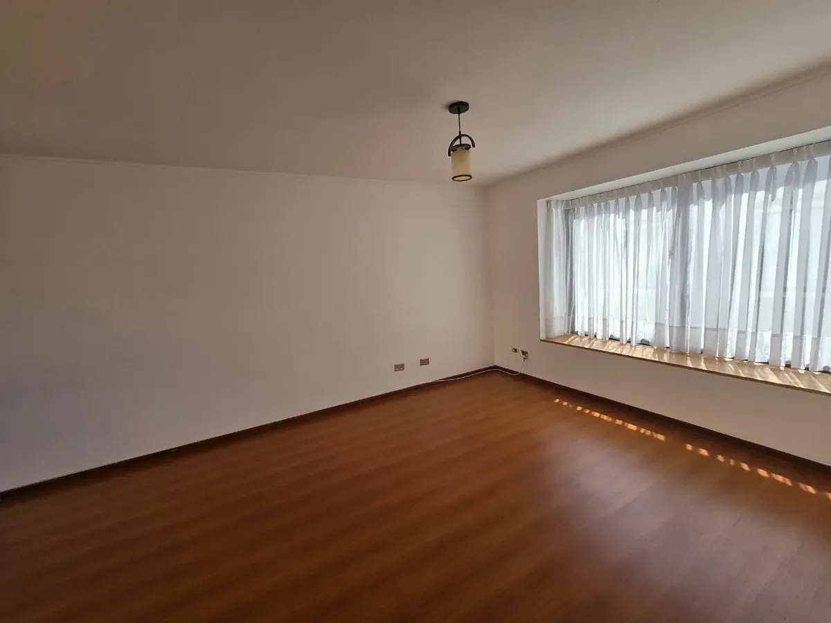 Imagen 4 de 17 de Se Vende Bella Casa En Condominio De Calle Barros Arana.