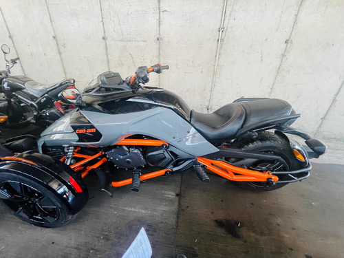 Imagen 2 de 16 de Can Am Spyder F3 Sport