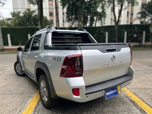 Renault Duster Oroch 2.0 Intens 4X4