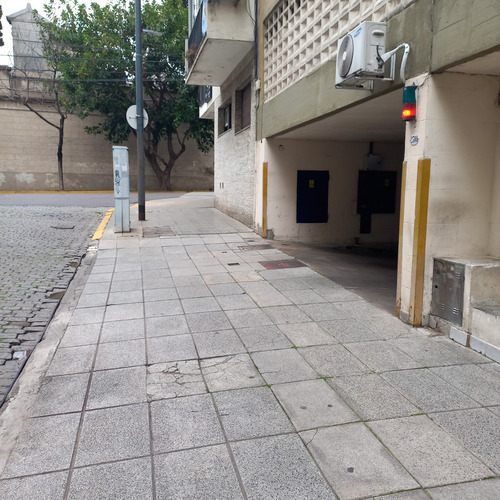 Cochera Fija/ Valet Parking/ Recoleta