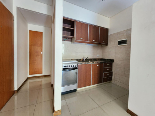 Venta. Departamento En Duplex 2 Ambientes Divisibles Como 3 Ambientes. Caballito. Financiacion