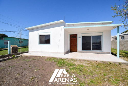 Casa En Venta Dos Dormitorios Nueva Helvecia #2125