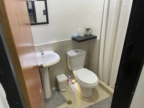 Iris H. Vende Apartamento (69m2). Guayabal .naguanagua.