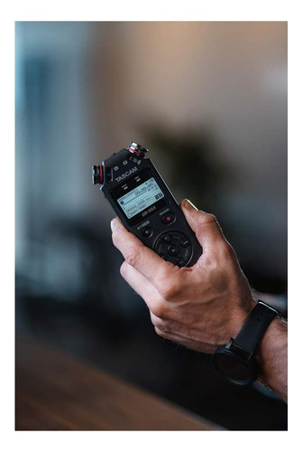 Gravador De Áudio Digital Portátil Tascam Dr-05x... Ez