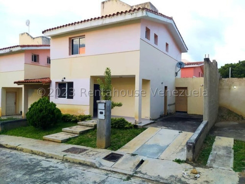 Milagros Inmuebles Casa Venta Cabudare Lara La Piedad Norte Economica Residencial Economico  Rentahouse Codigo Referencia Inmobiliaria N° 24-5042