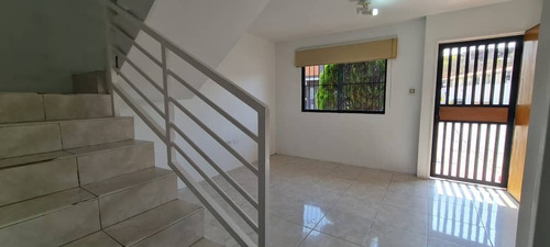 Imagen 13 de 15 de Townhouse En Venta En Tazajal Cód 139954