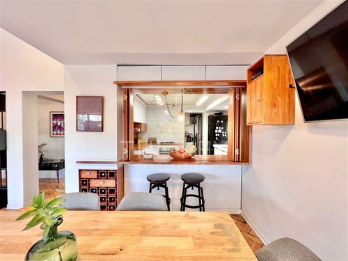 Casa En Venta De 5 Dormitorios Y Piscina - Ñuñoa