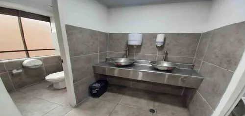 Local En Arriendo Centro (279060790).