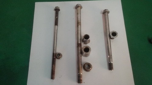 Imagen 3 de 3 de Tornillos Delantero/ Trasero Y Orquilla Super Shadow 250cc