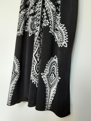 Imagen 8 de 9 de Vestido Negro Con Estampado Estilo Mándala, Talla S