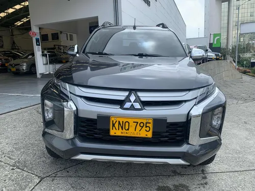 Mitsubishi L200 Gls Se Tp 2500cc Td 4x4 7ab Abs Modelo 2022